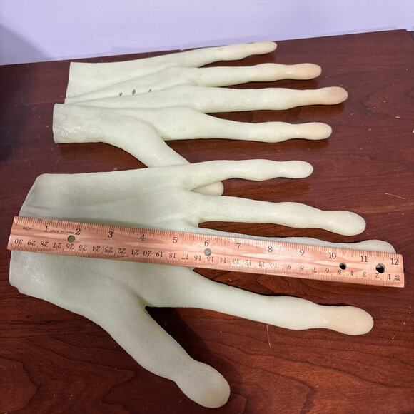 Vintage Easter Unlimited Glow in Dark Alien Monster Hands Gloves Halloween - Picture 12 of 12